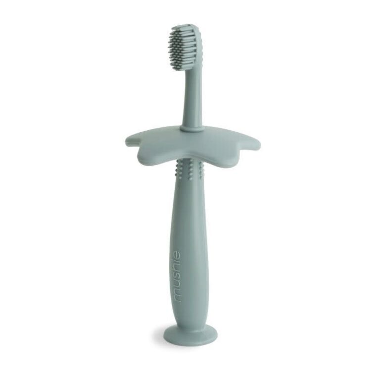 mushie-training-toothbrush-star-cambridge-blue.jpg Mushie - Silicone training toothbrush star, Cambridge blue - Afbeelding 1